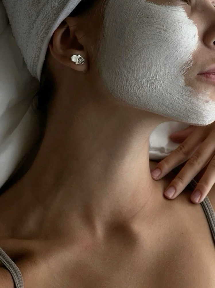 Signature Glow Facial