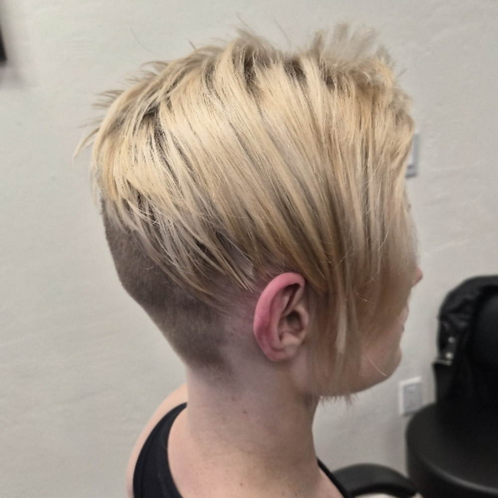 HAIRCUTS FOR WOMEN at nicole Martinez in Pinetop-Lakeside, AZ