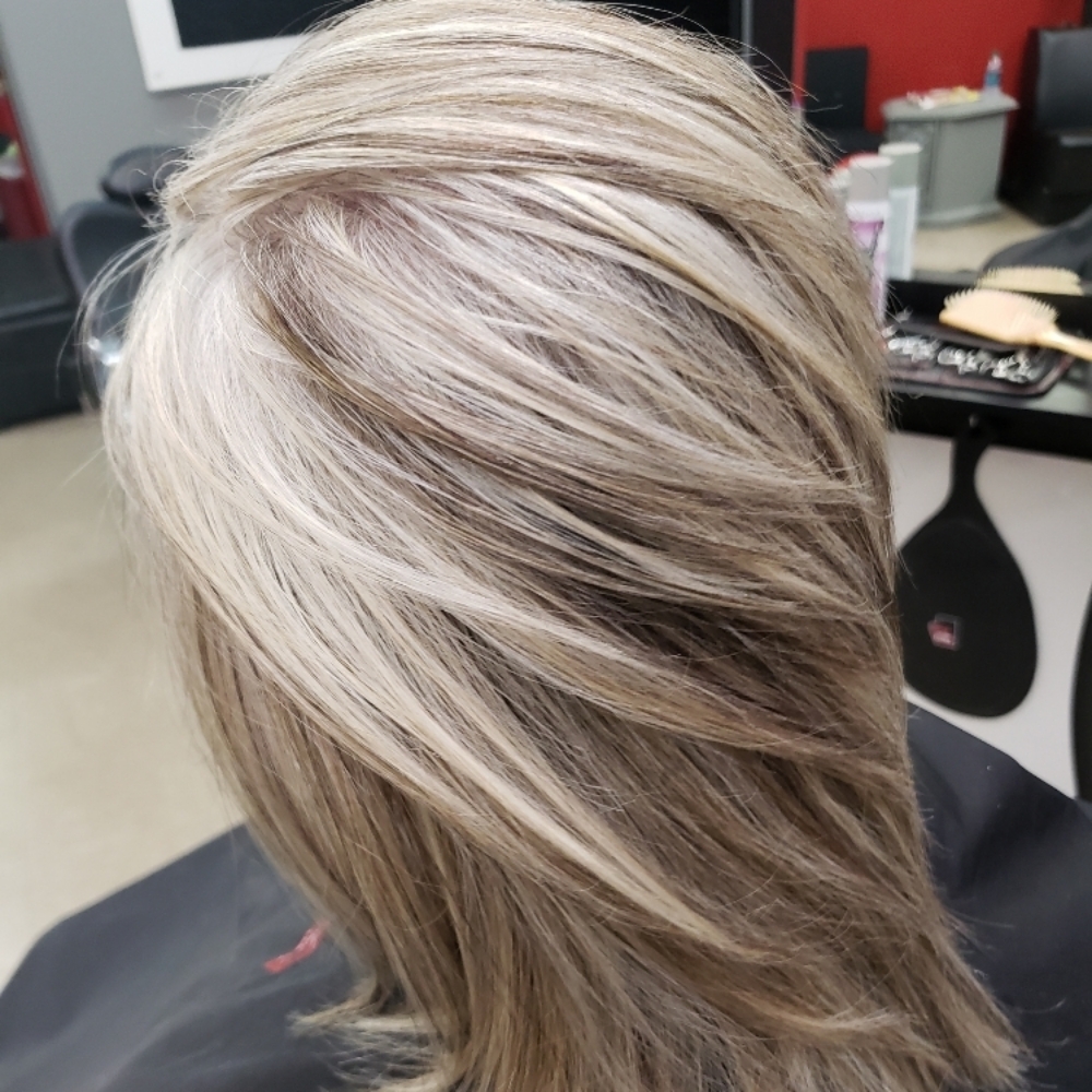 M/L Hair Full Foil Hi/Lowlights at Little Red's Cut & Dye Salon in 74066