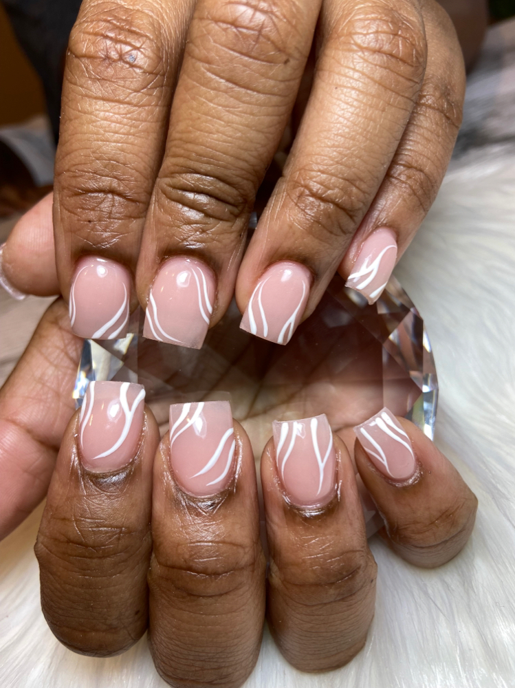 Minimal Nail Art
