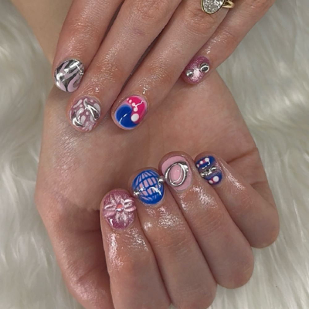 structured manicure at ༺𝕯𝖆𝖗𝖈𝔂 𝖙𝖍𝖊 𝕹𝖆𝖎𝖑 𝕱𝖆𝖎𝖗𝔂༻ in Chicago, IL