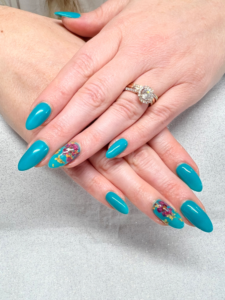 ADD ON: Nail Art Dried Flowers