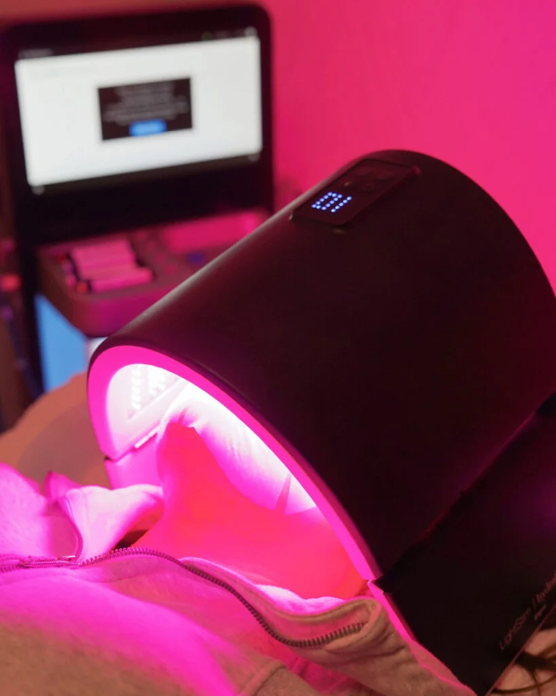 Deluxe HydraBeauty Facial (LED)