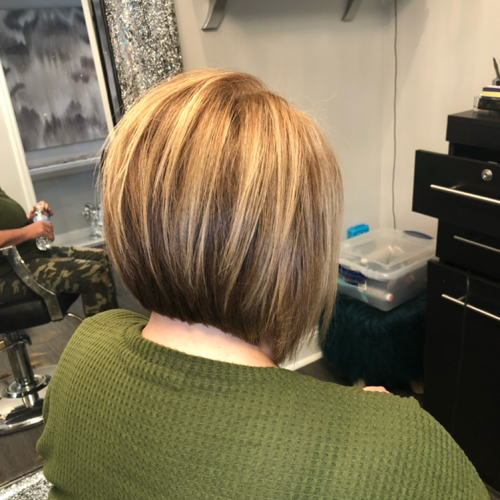 Root Touch Up And Hi And Lo at Seamless Hair Design in Lexington, KY