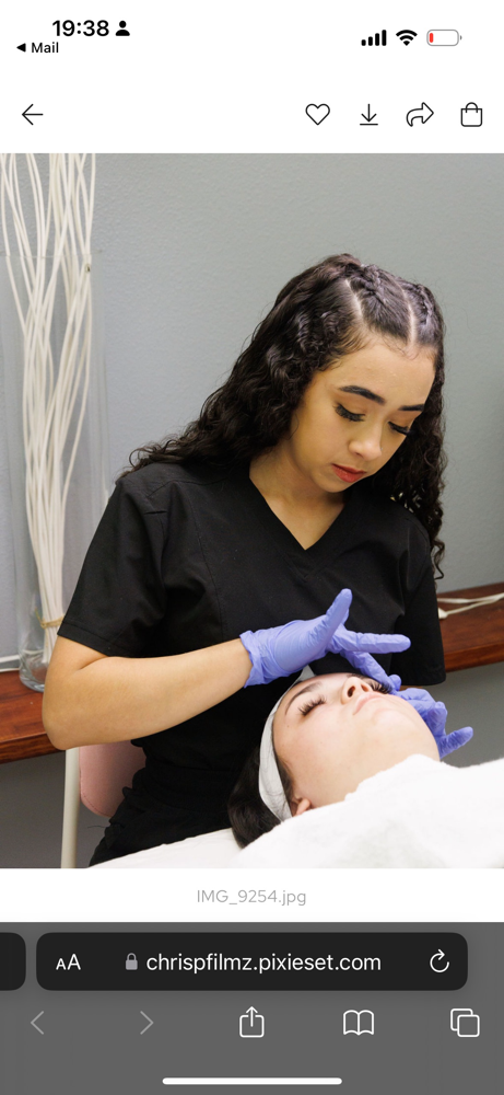 OPENING DEAL- ($20 Off) $60 Facial