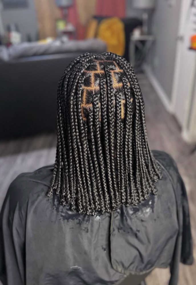 Medium Bantu Knotless Braids