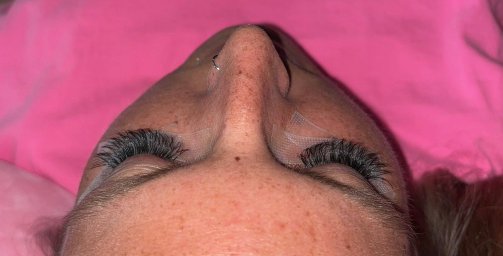 One week lash fill-in