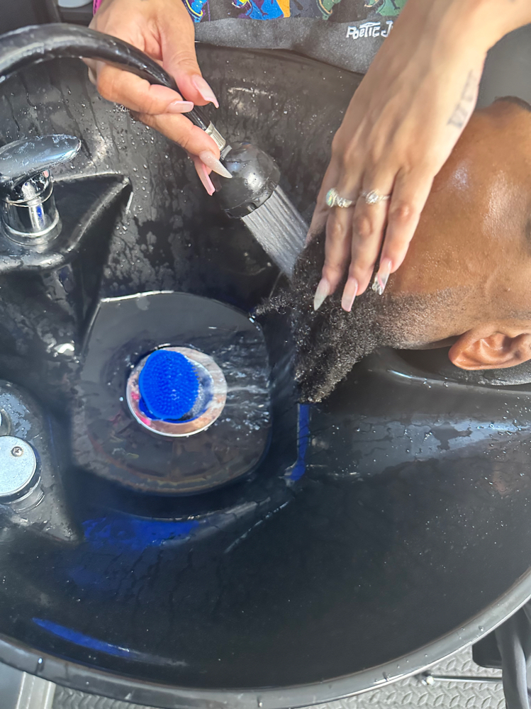 Wash/dry/detangle Before Serv.