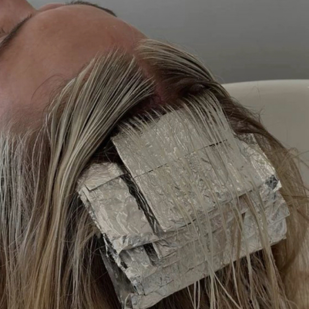 Mini Custom Blonding at Beautybybrooklyn6 in Sarasota, FL