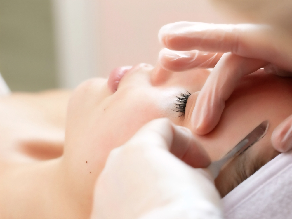 Dermaplaning