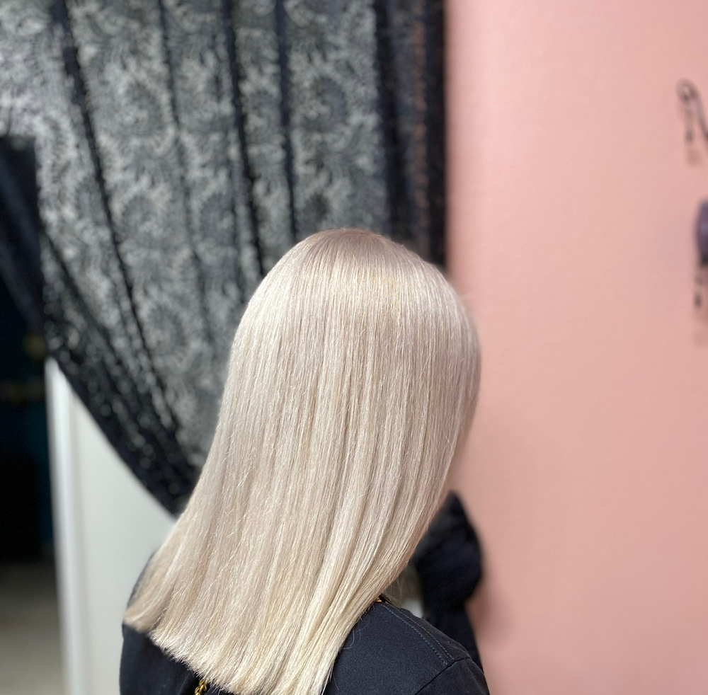 Platinum Overgrown Bleach & Tone at Jackie Ramirez • B♡tox & Blowouts in Lubbock, TX
