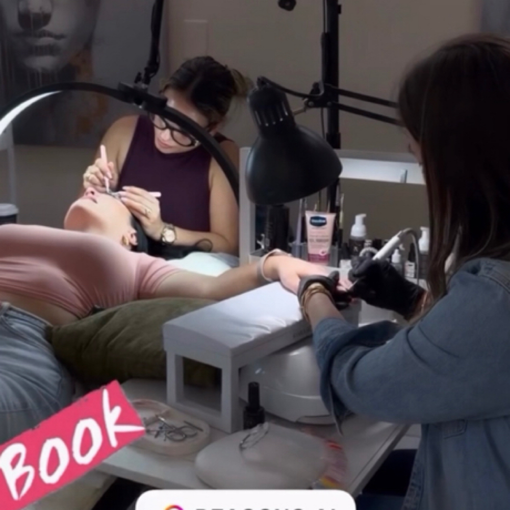 Save Time Whit Us at Lash Muse by Lily in Tampa, FL