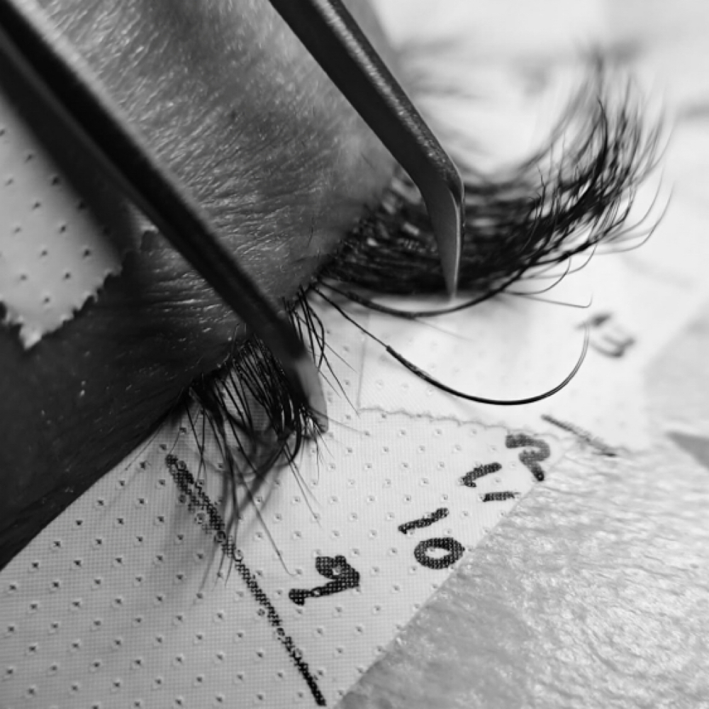 Wet Mascara 2-3 weeks Fill at La Dama Beauty Salon in Farmville, NC