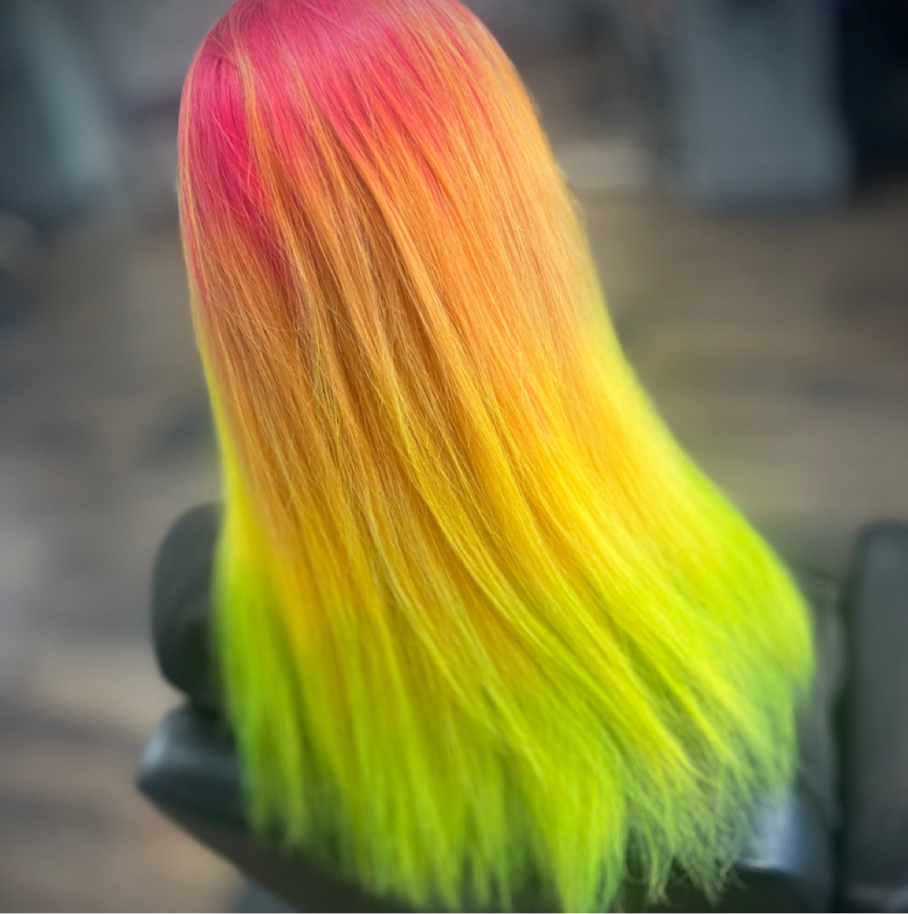 Vivid Color at Skyler @ therefinery806 in Corinth, MS