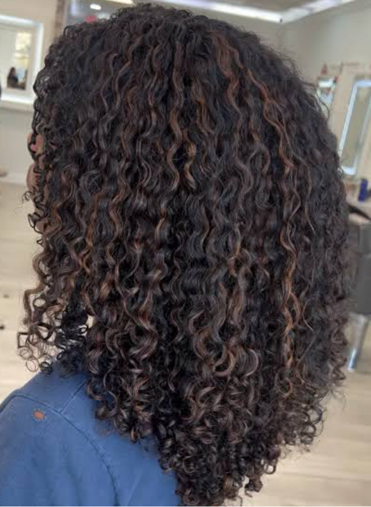 Curl Refresh at Simply Snatched in Nevada, MO