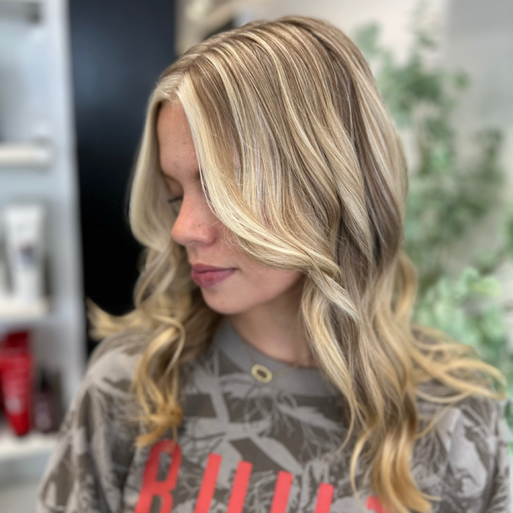 Face Frame Highlights at Styledxsarah_ in Santa Fe, TX
