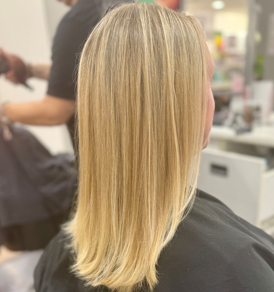 Blonde Root Touch Up