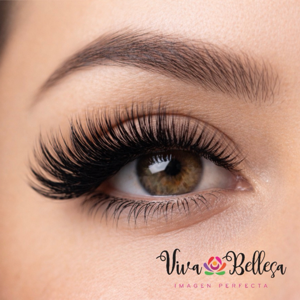 Lash Extentions at VIVA BELLESA in Glendale, AZ
