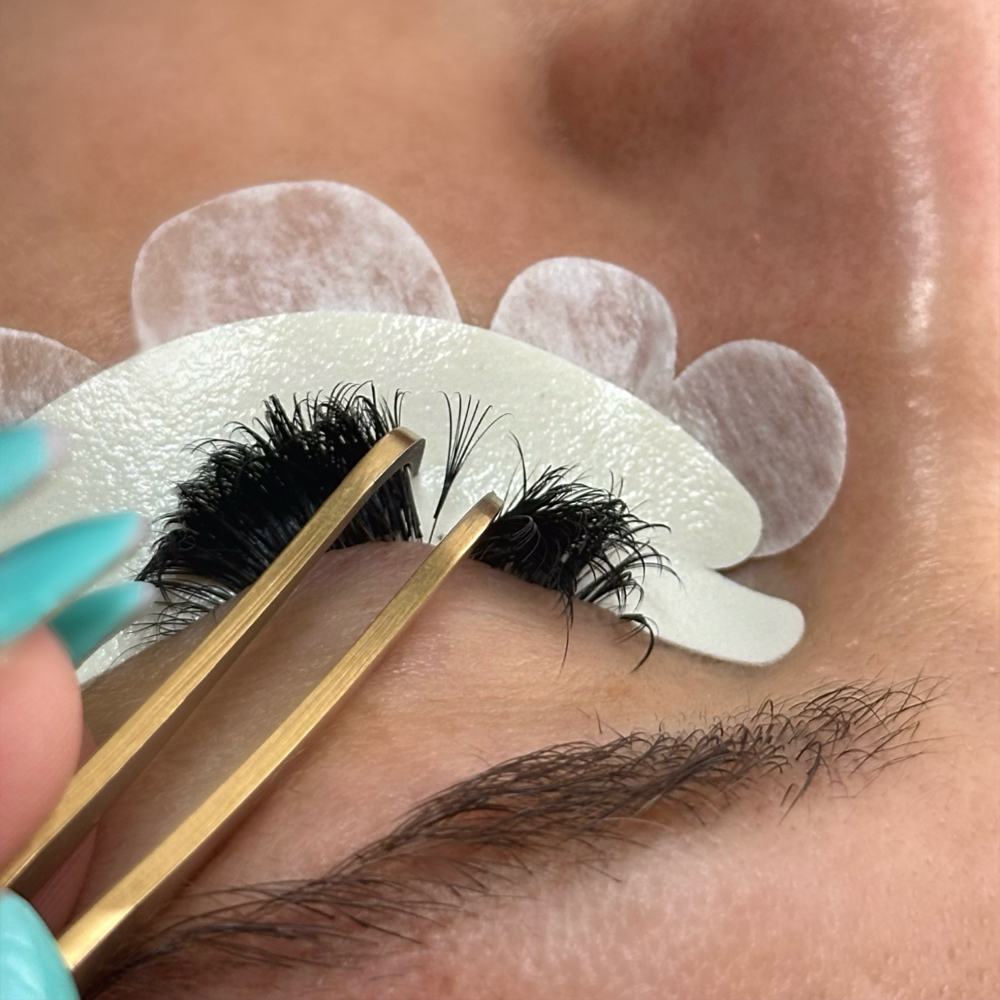 Lash Extension Refills