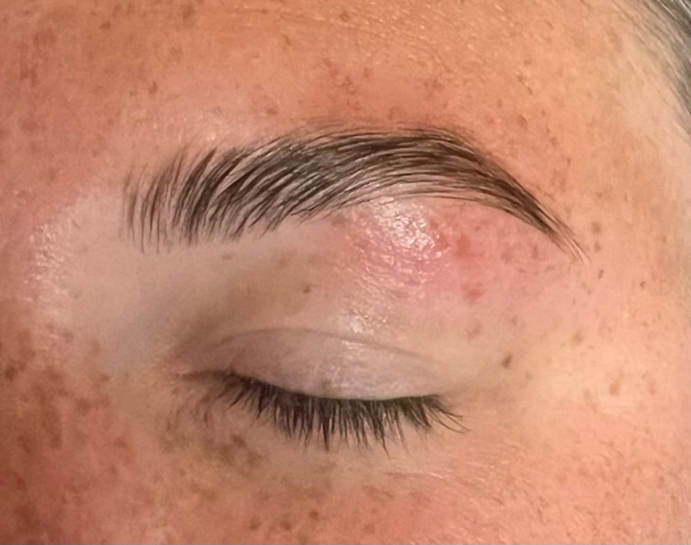 Brow Lamination & Tint