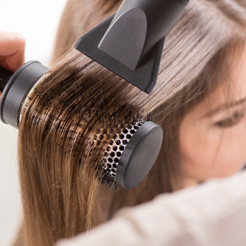 Shampoo & Blow Out at Kelsey's Cuts in Park Ridge, IL