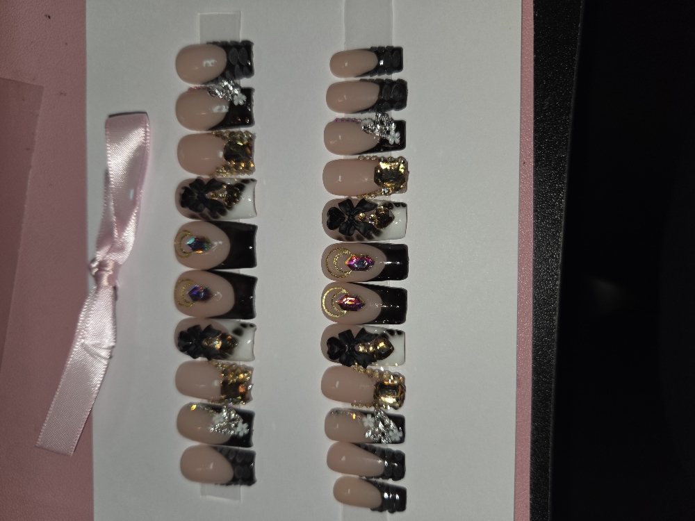 Black Goddess at Luxe' Nails by Mrs. LaLa in Garfield Heights, OH