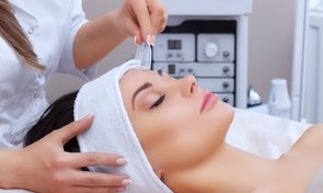 Lymphatic/Cupping Drainage Facial