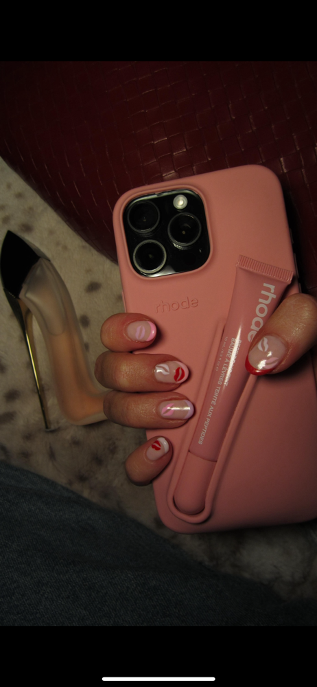 Gel Manicure With Design