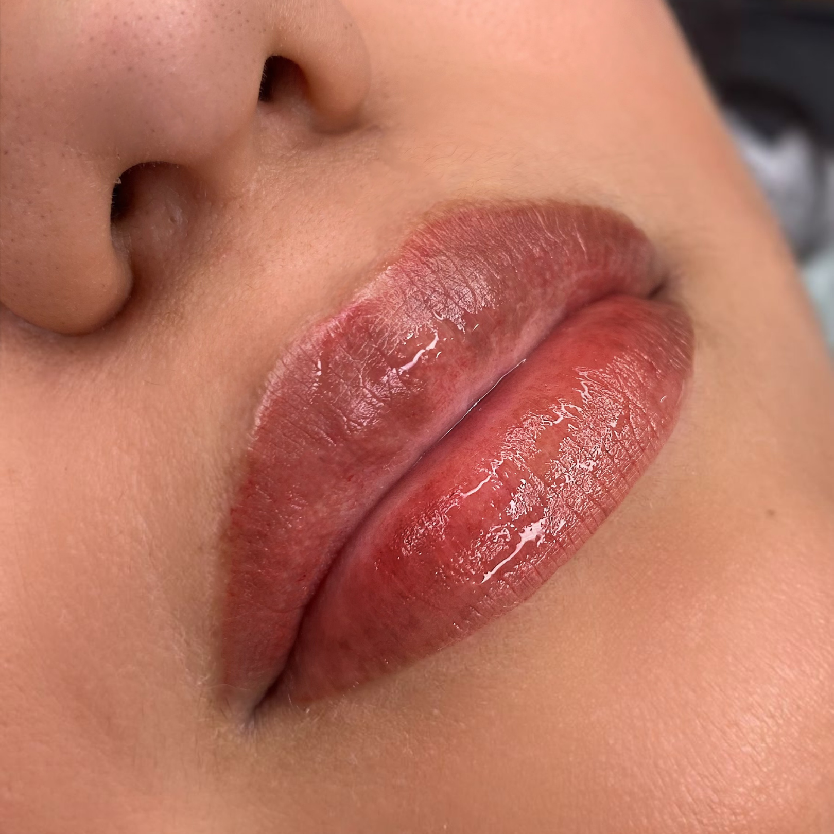 LIP BLUSHING