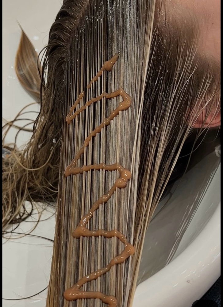 Toner at Alyssa’s Hair Haven in Anahuac, TX