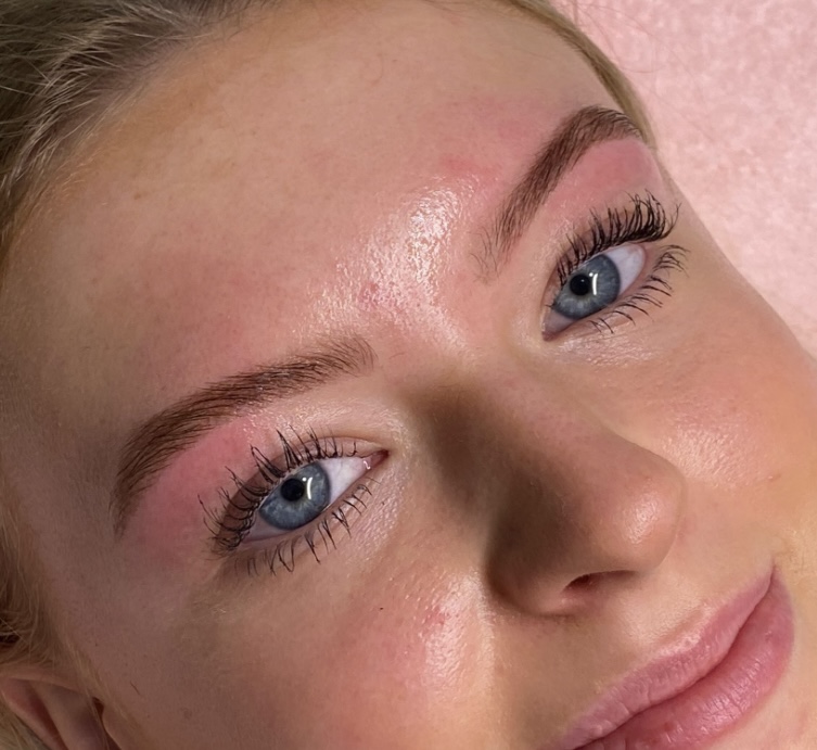 Brow Tinting