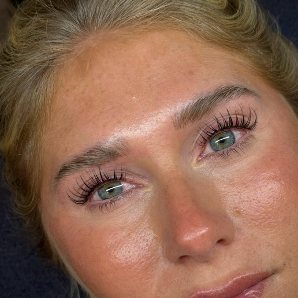 K.L.L (New Client 20% Off) at Tampa Lash Studio in Tampa, FL