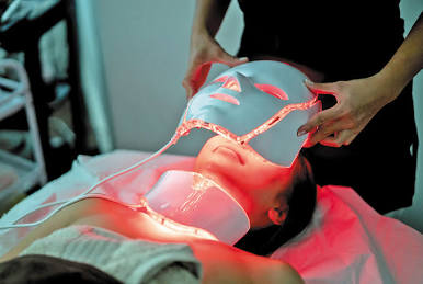 LED Light Therapy Facial
