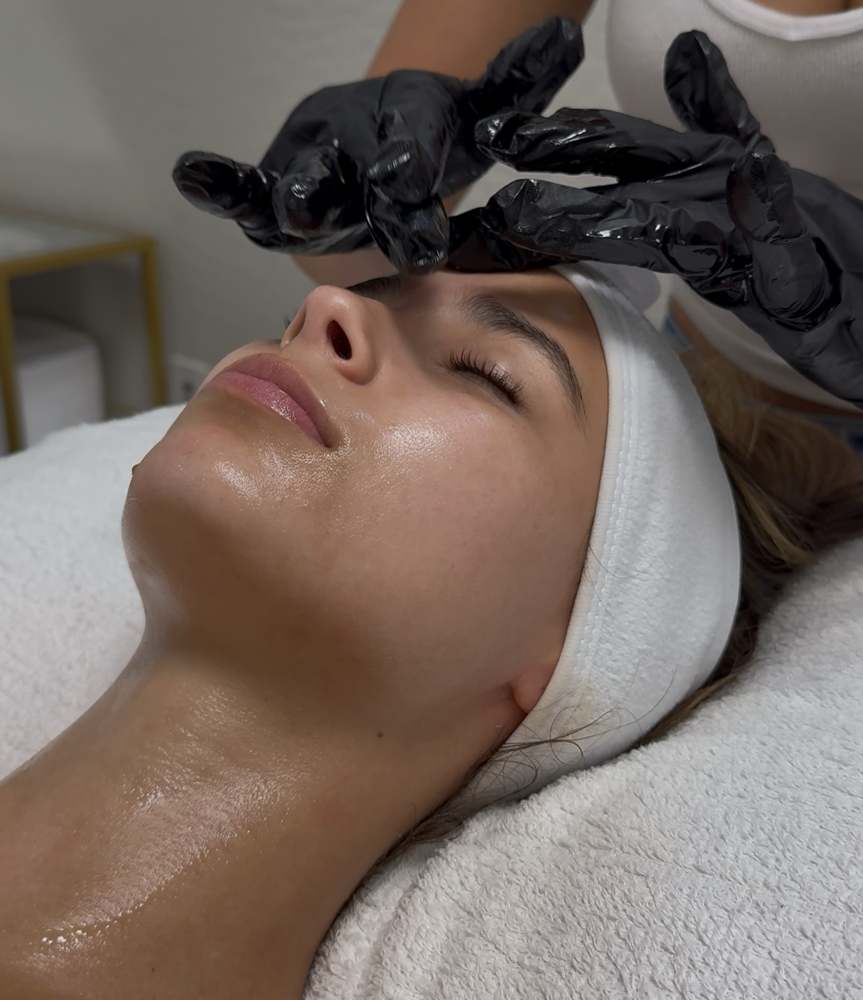 Sculpt & Glow Facial