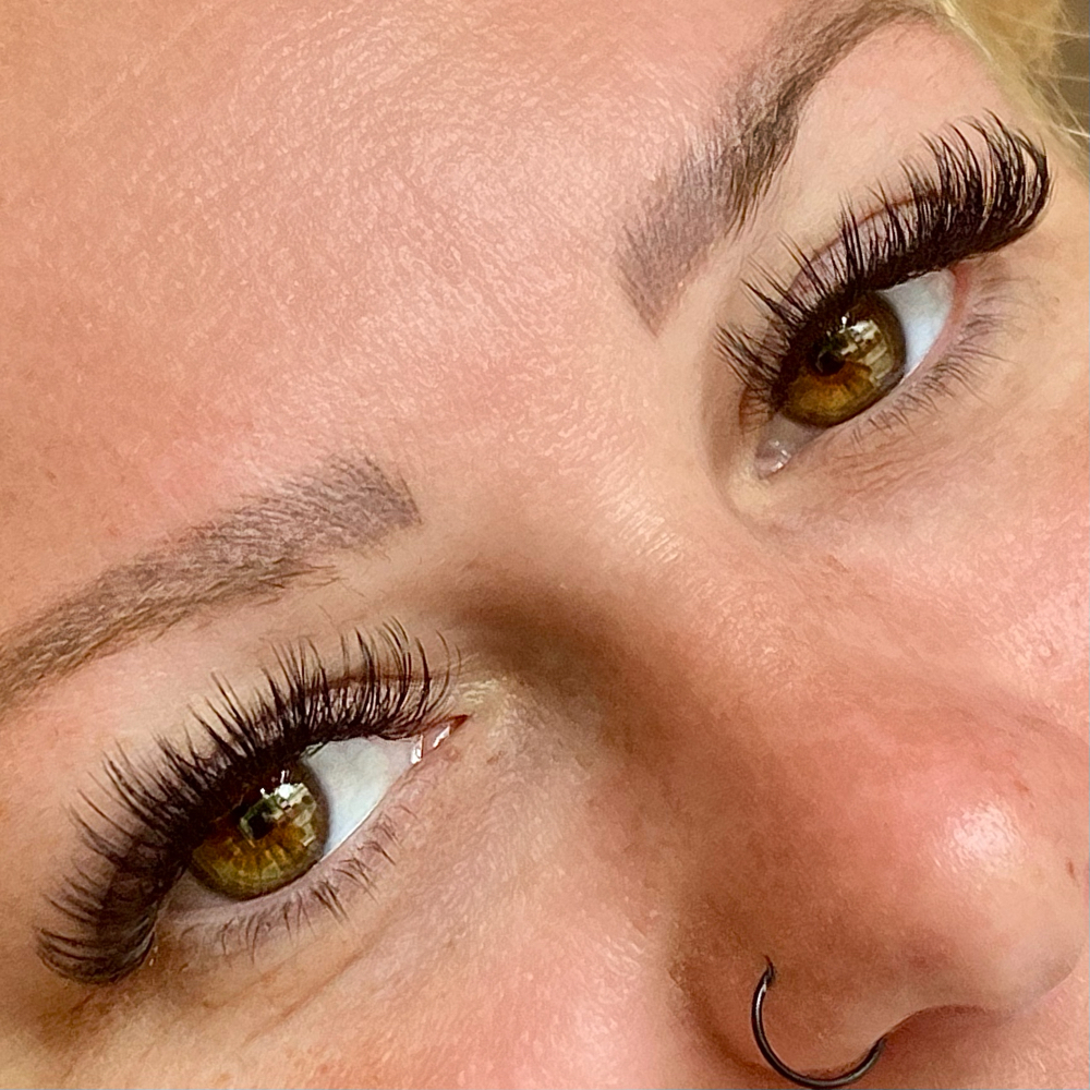 Val’s Wispy Volume Lash Set