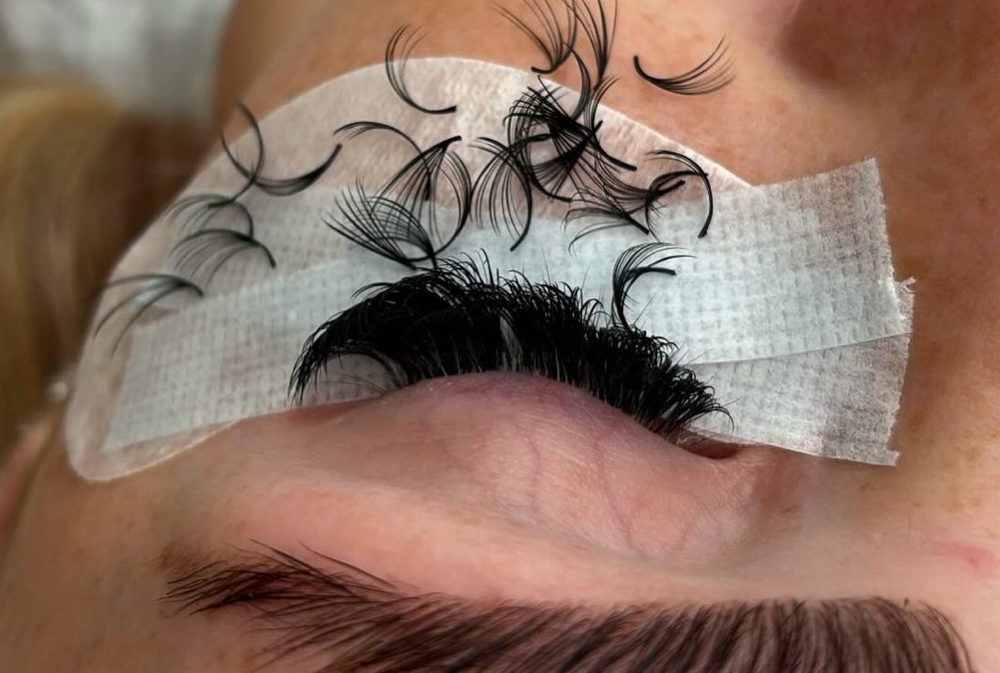 Lash Extension Removal