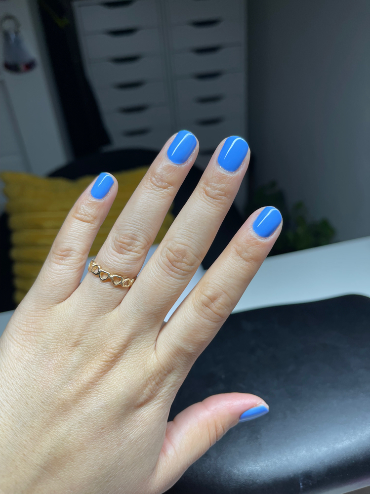 Gel manicure