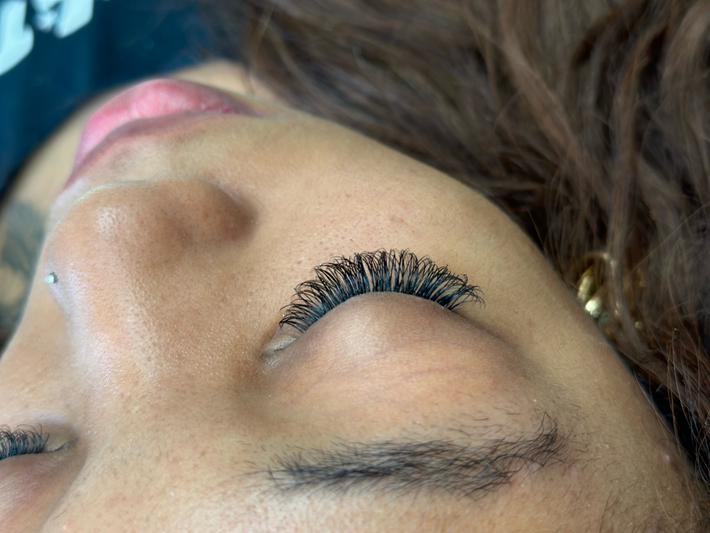 2-3 Week Hybrid Lash Fill