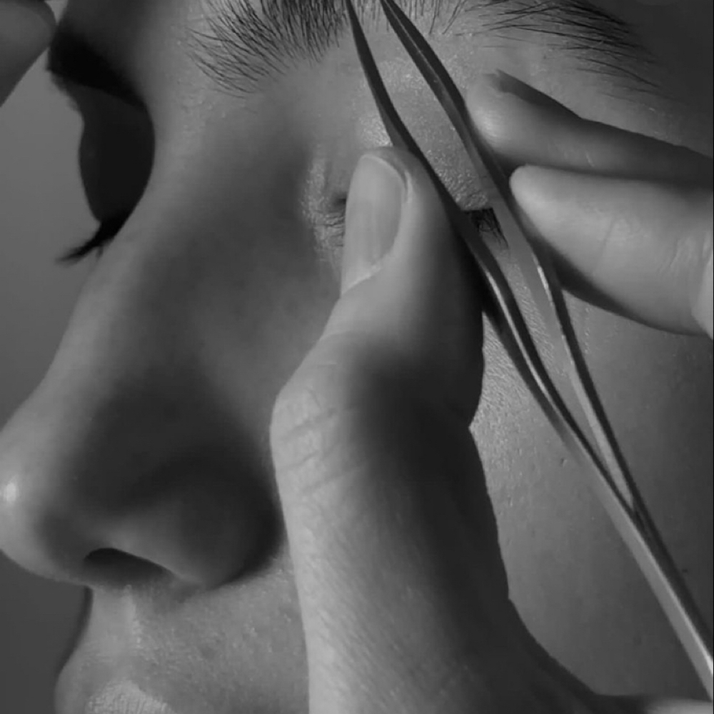 Eye Brows at Glow Beauty Bar & Spa in Hamden, CT