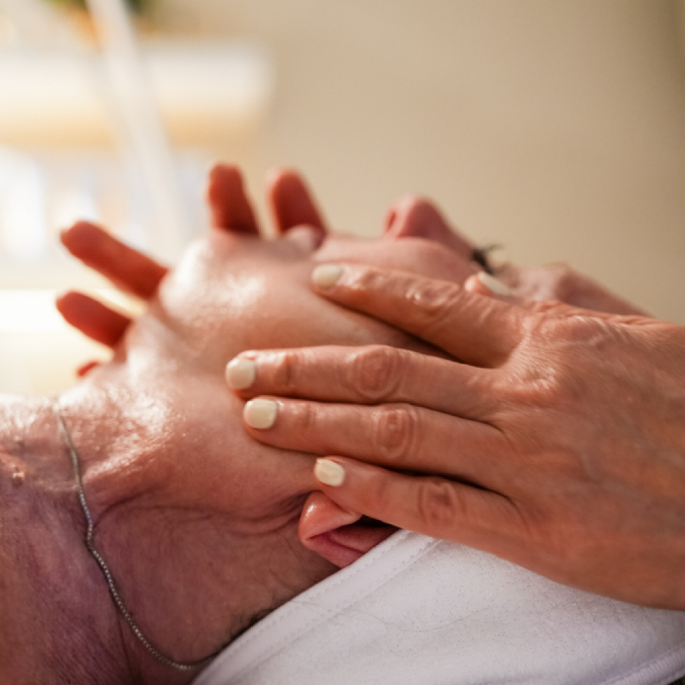 Sculpt & Restore Ritual at Ros Wellness Lounge in Covington, WA
