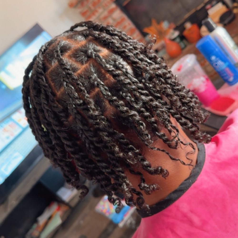 Retouch Twist And Locs at Mejko braid studio in Long Beach, CA