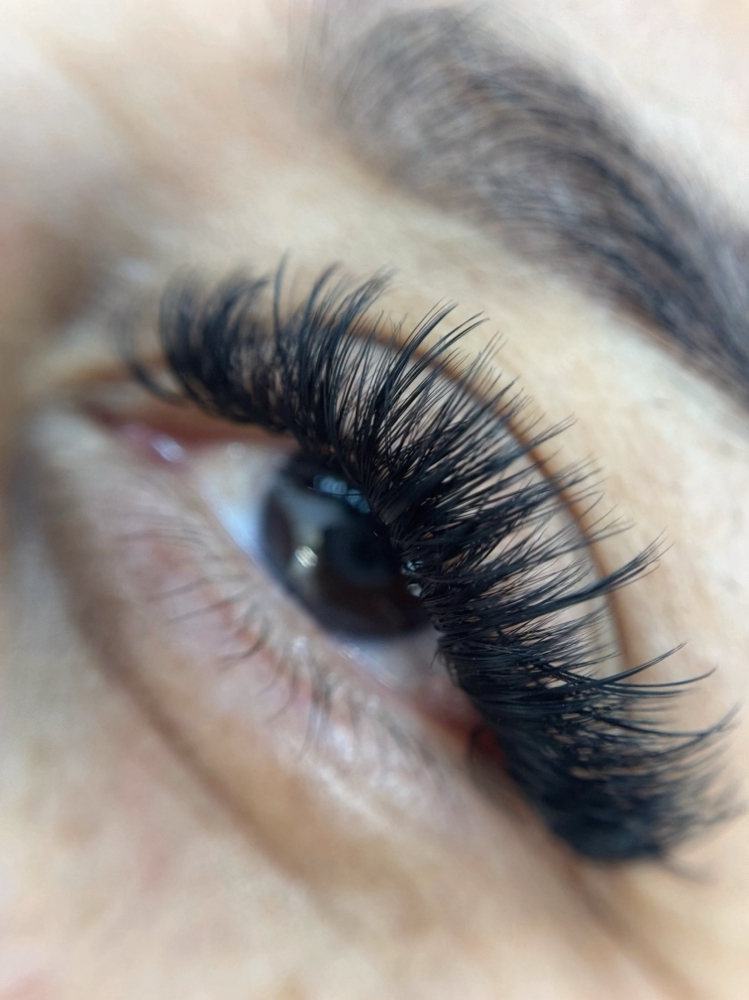 Wispy / Hybrid Full Set