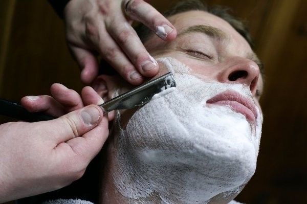 Traditional Straight Razor Shave