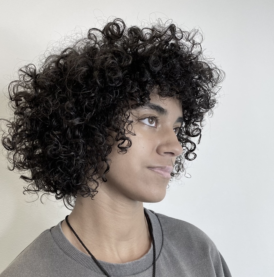 Womens Curly Cut