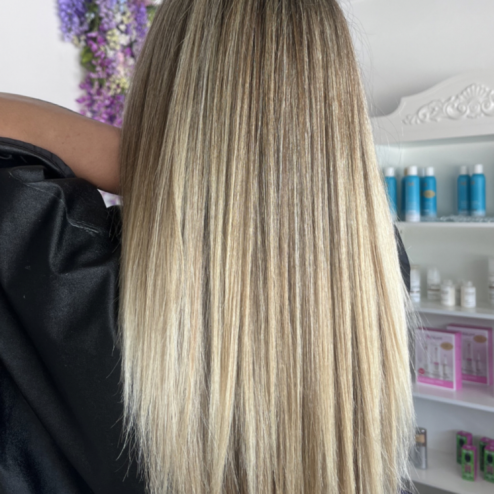 Full Highlight at Jazmyn Meeker | HAIRSTYLIST in Woodway, TX