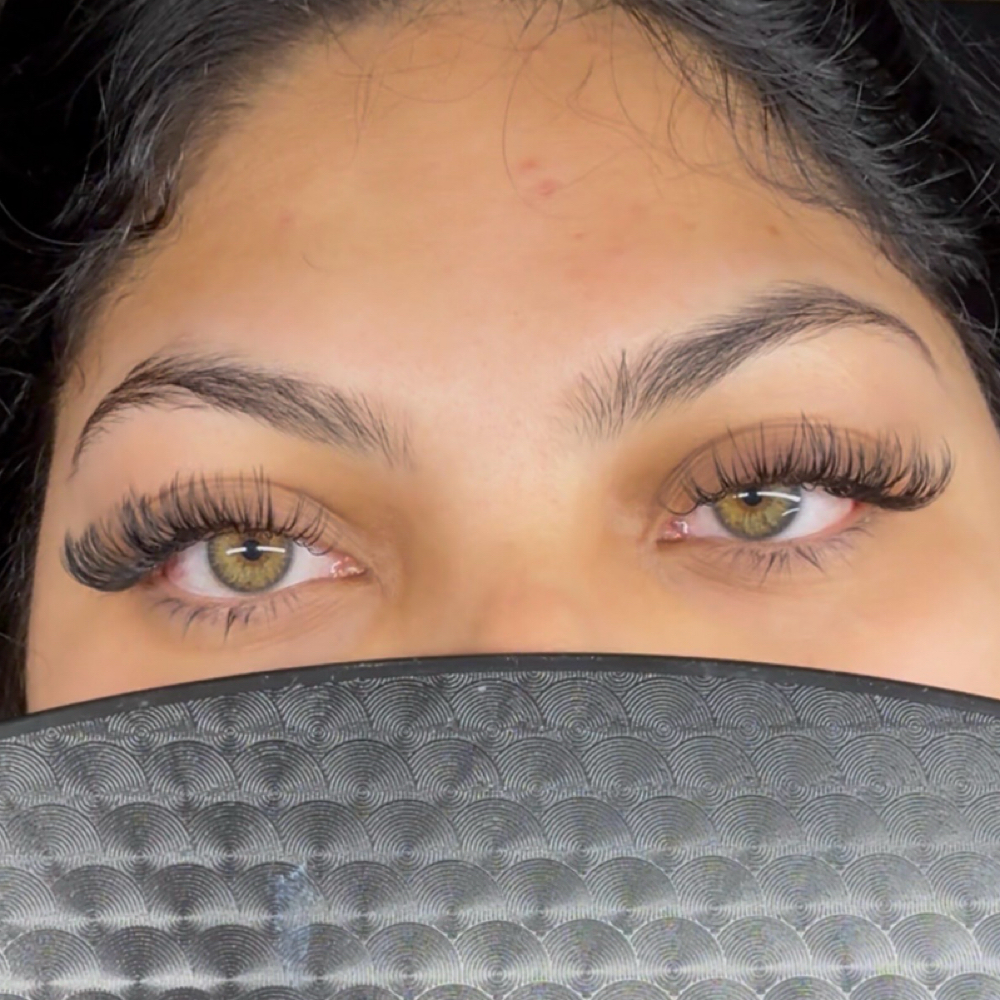 Hybrid lash set at The Hairitage Salon in Waco, TX