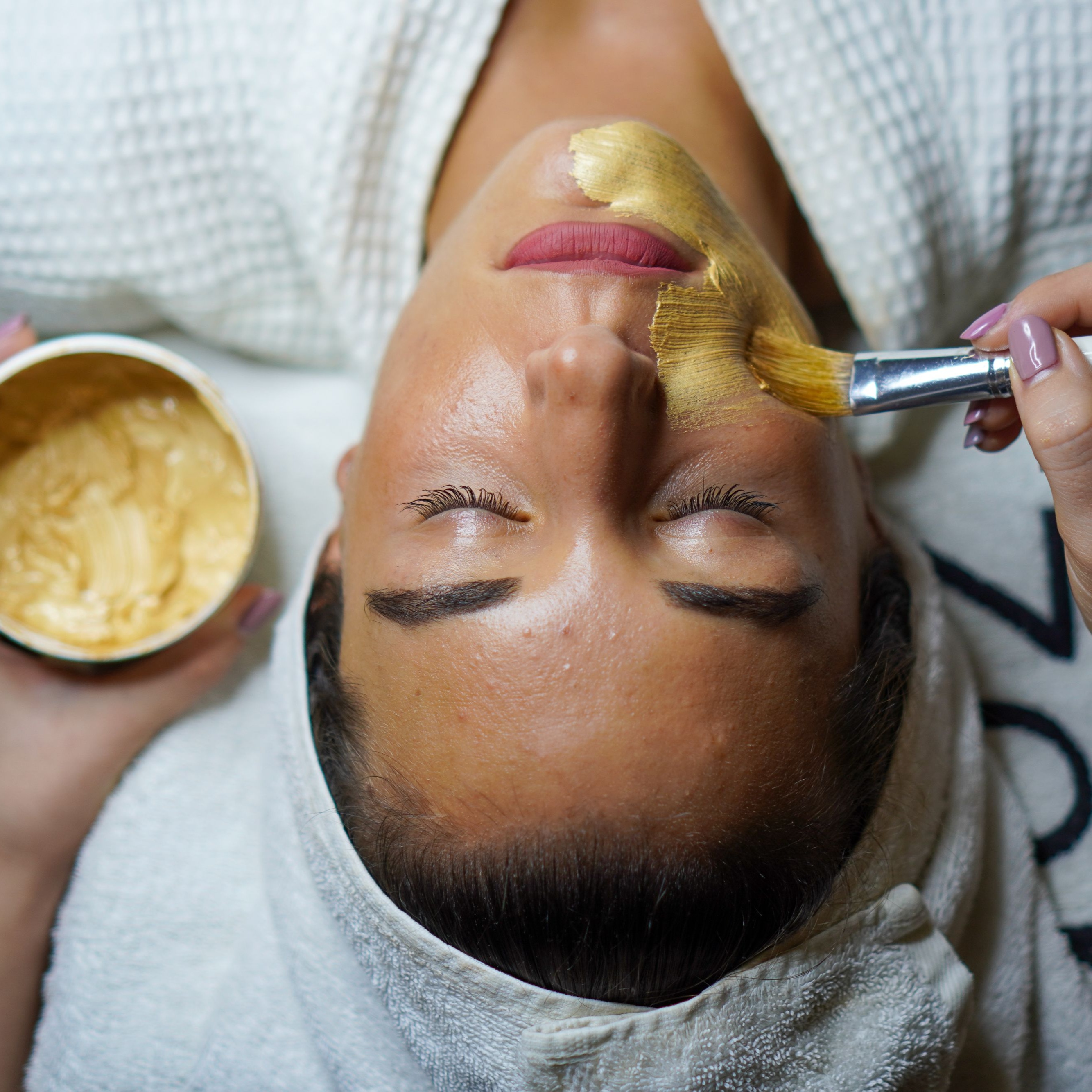 Basic Facial at Fluttered in Jonesboro, GA