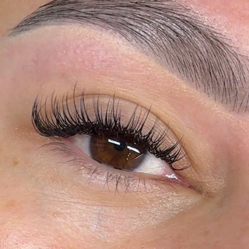 Luna Set at Luna Lash in Naples, FL