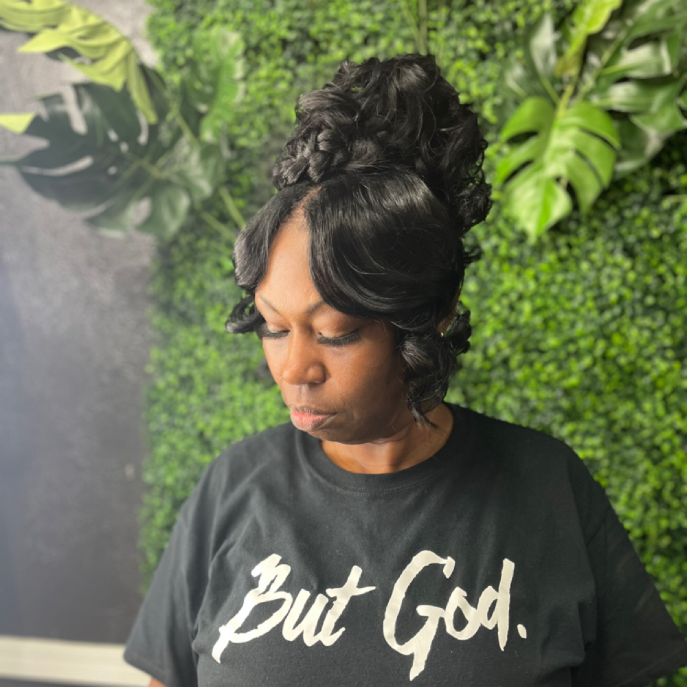 Sleek Weave Ponytail at THE BEAUTY COLLECTIVE STUDIO in Duncanville, TX