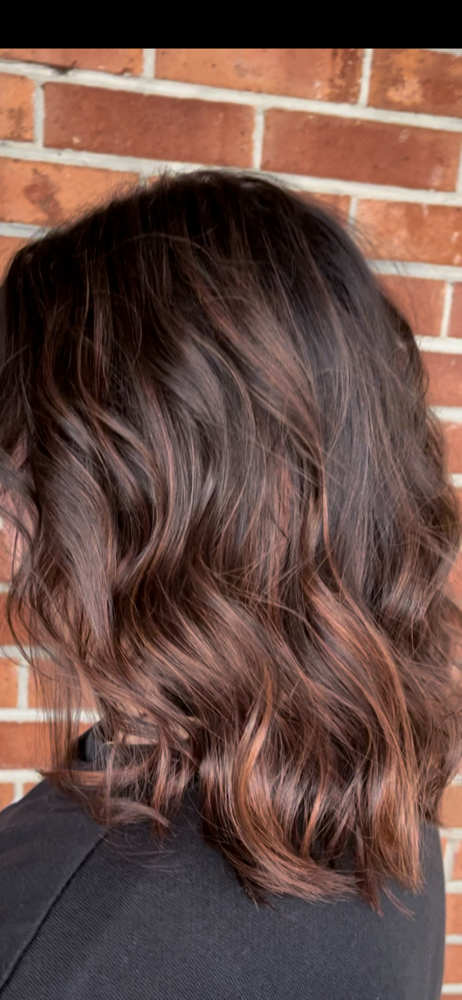 Women’s Haircut & Style